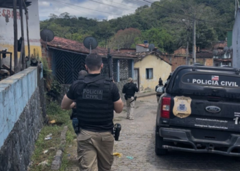 Adolescente é apreendido suspeito de atrair vítima para encontro e transferir cerca de R$ 22 mil na Bahia