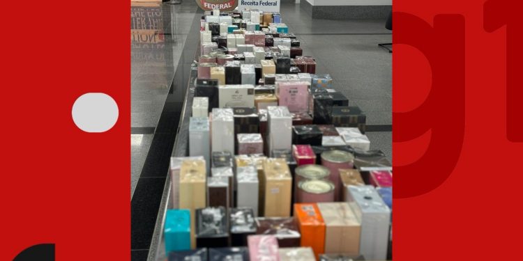 Perfumes importados avaliados em R$ 100 mil são apreendidos com três passageiros no aeroporto de Salvador
