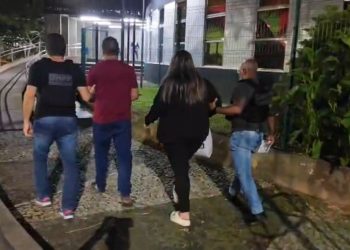Dupla é presa durante tentativa de fuga na rodoviária de Salvador