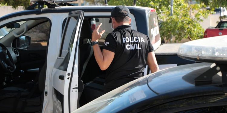 Mulher é presa suspeita de tentar extorquir R$ 100 mil de pessoa que buscava tratamento psicológico na Bahia