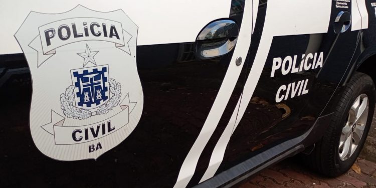 Homem é preso suspeito de tentar matar outro a facadas após discussão por cobrança de devolução de carregador de celular na BA
