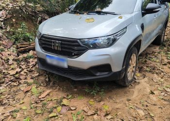 Homem é encontrado morto dentro de carro abandonado em estrada de terra no sul da Bahia